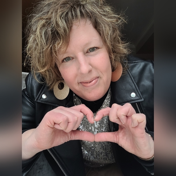 Meet your Posher, Karyne - Picture 2 of 8